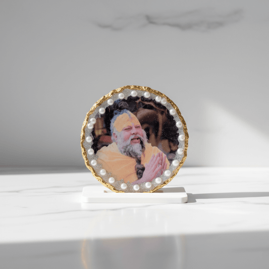 Premanand Ji Maharaj Resin Art Photo Frame with Stand | 7×7 cm Round Spiritual Showpiece | Devotional Home Décor & Gifting | Love WholeShop