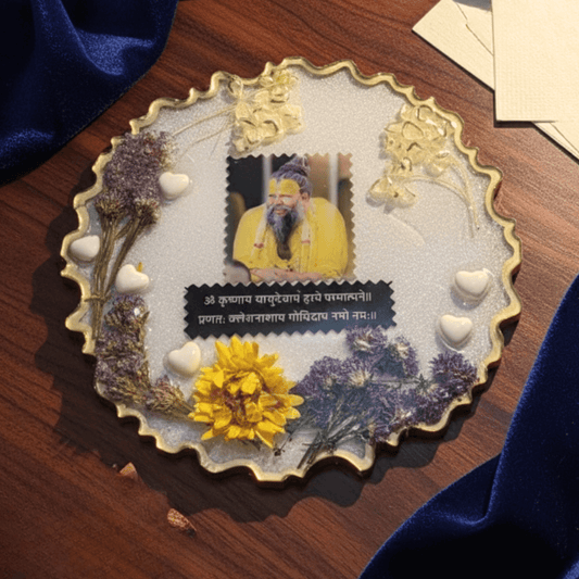 Premanand Maharaj Ji Resin Art Photo Frame with Stand (20×20 cm) | Premium Spiritual Home Décor Showpiece | Devotional Gifting | Love WholeShop