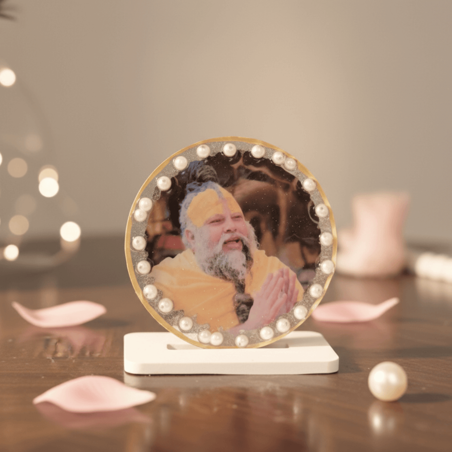 Premanand Ji Maharaj Resin Art Photo Frame with Stand | 7×7 cm Round Spiritual Showpiece | Devotional Home Décor & Gifting | Love WholeShop